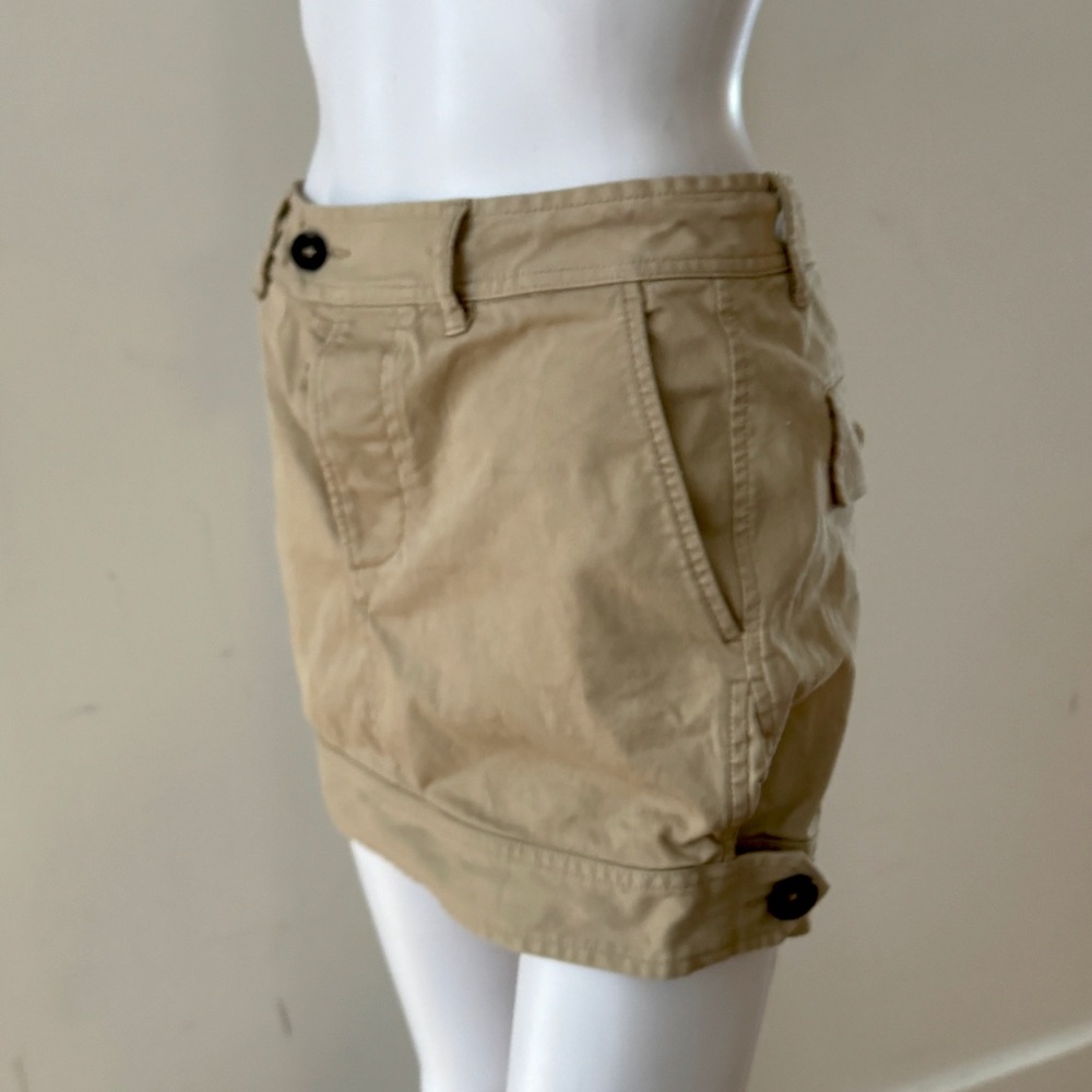 Classic Beige A-Line Mini Skirt
DSquared2